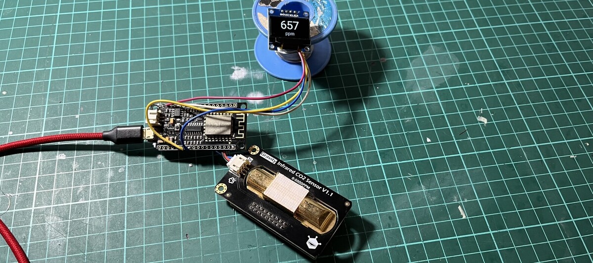 CO2 sensor and an OLED screen