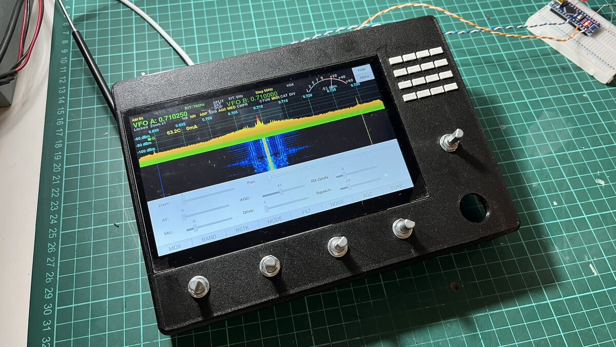 Front panel, mounted